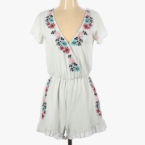 Blue Rain Embroidered Romper Women’s Medium White Floral